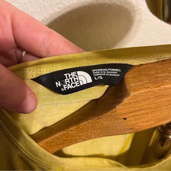 THE NORTH FACE ~ Women’s Athletic Yellow Short Sleeve Base Layer - Picture 4 of 7